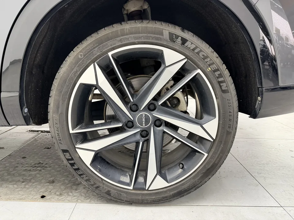 Roewe RX5 MAX Roewe RX5 MAX 2022 1.5T Automatic Deluxe Edition 2022 — миниатюра 3