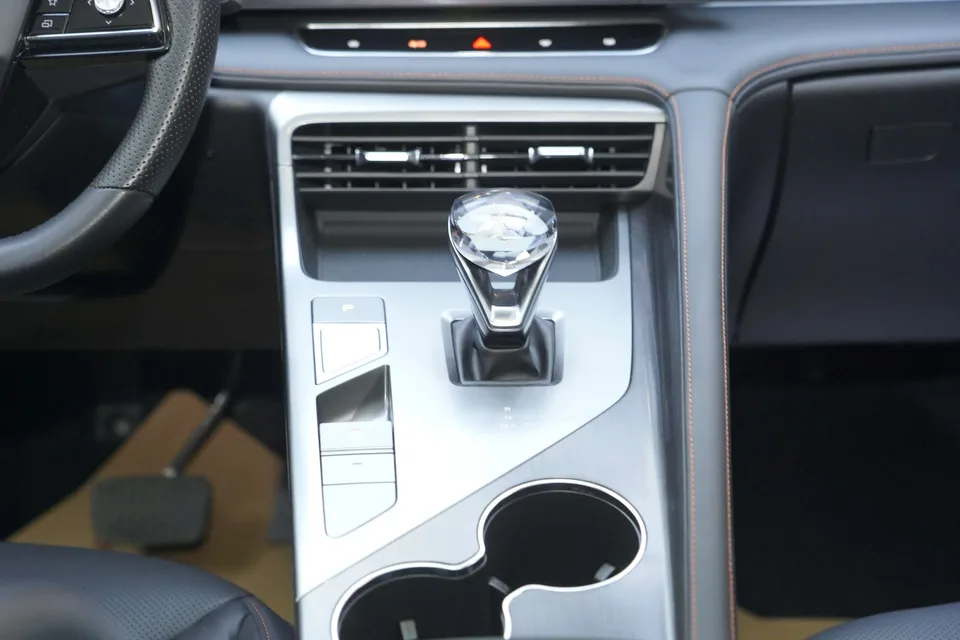 Roewe RX5 Roewe RX5 2023 Honor Sliding Screen Edition 2023 — миниатюра 2