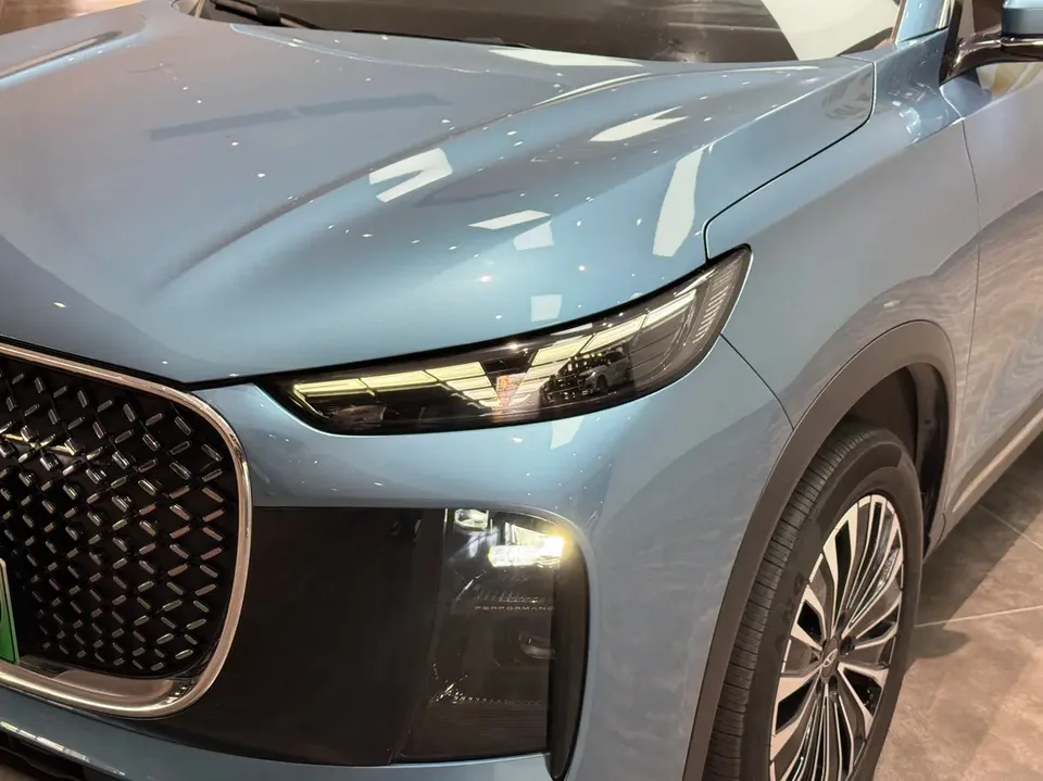 Chery Tiggo 8 PLUS C-DM Tiggo 8 PLUS C-DM 2025 1.5T Premium Edition 2025 — миниатюра 3