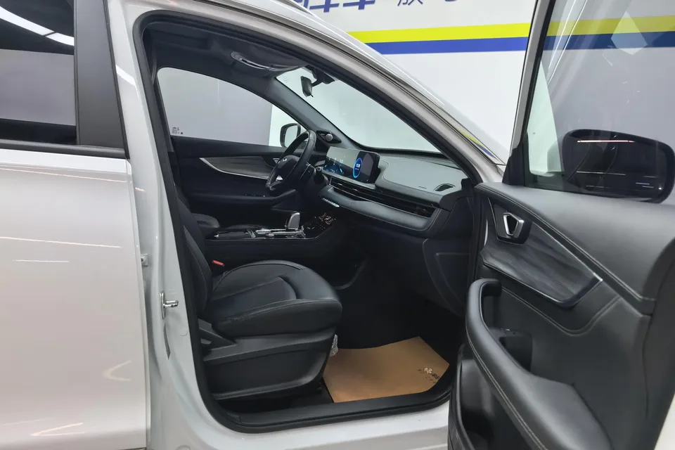 Chery Tiggo 8 PLUS Tiggo 8 PLUS 2021 290TGDI DCT luxury version 2022 — миниатюра 3
