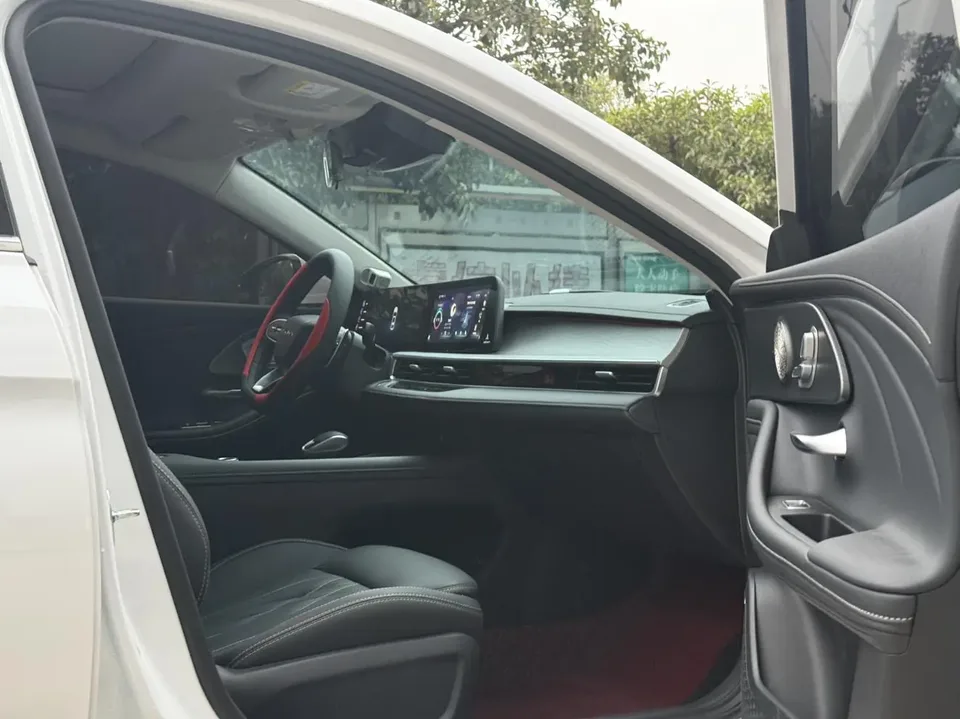 Chery Arrizo 8 1.6TGDI DCT 2023 — миниатюра 3
