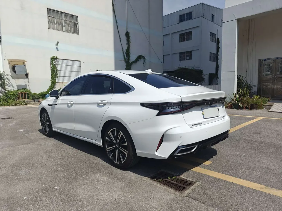 Chery Arrizo 8 1.6TGDI DCT Elegant 2022 — миниатюра 2