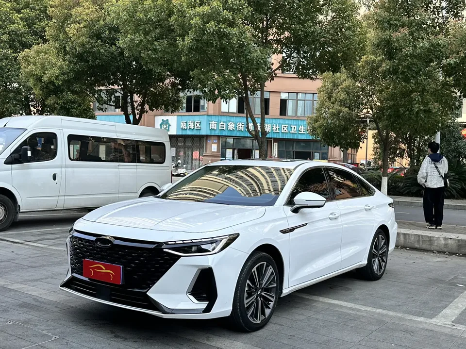 Chery Arrizo 8 2025