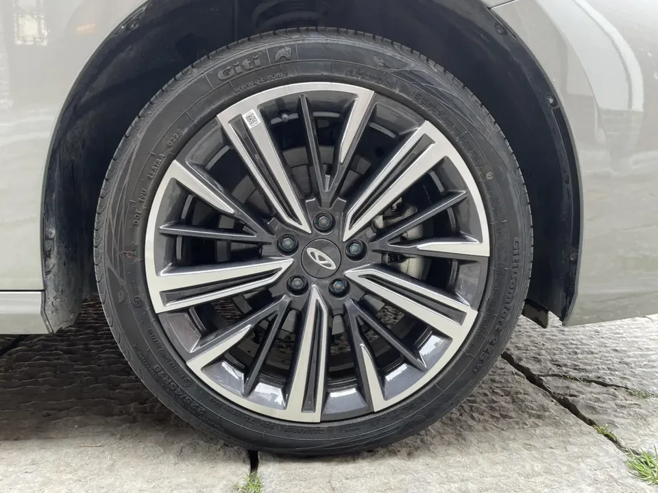 Chery Arrizo 8 1.6TGDI DCT Intelligent 2025 — миниатюра 3