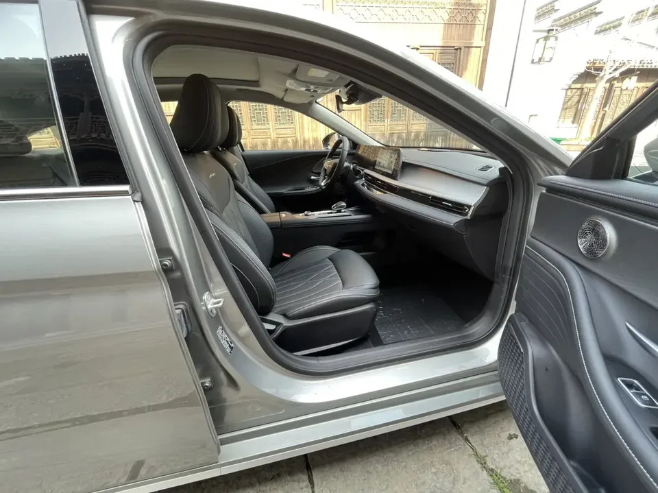 Chery Arrizo 8 1.6TGDI DCT Intelligent 2025 — миниатюра 4