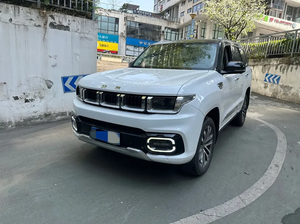 BAIC Beijing Off-road BJ60 Beijing Off-road BJ60 2022 2.0T automatic 11-piece seven-seater 2023 — photo 1, buy with delivery to Moscow