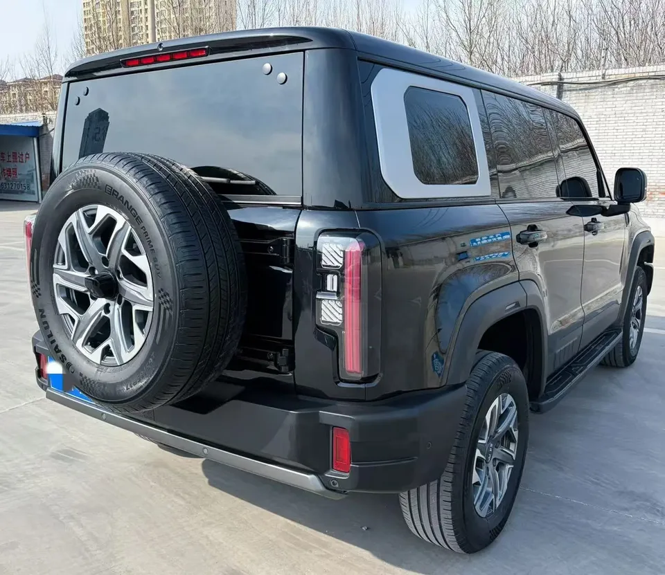 BAIC Beijing Off-road BJ40 Beijing Off-road BJ40 2024 City Hunter Edition 2.0T Automatic 4WD Knight Type 2024 — миниатюра 4