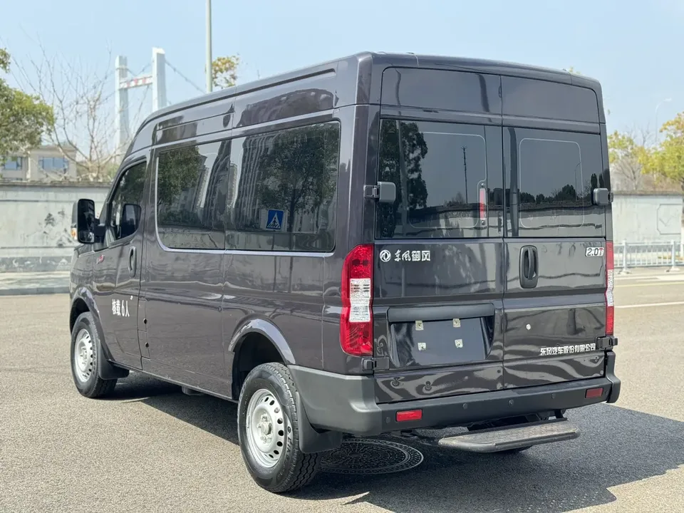 Dongfeng Yufeng Yufeng 2023 V9+ 2.0T automatic front-wheel drive multi-functional short-axle low-roof 5/6 seats 2022 — миниатюра 2