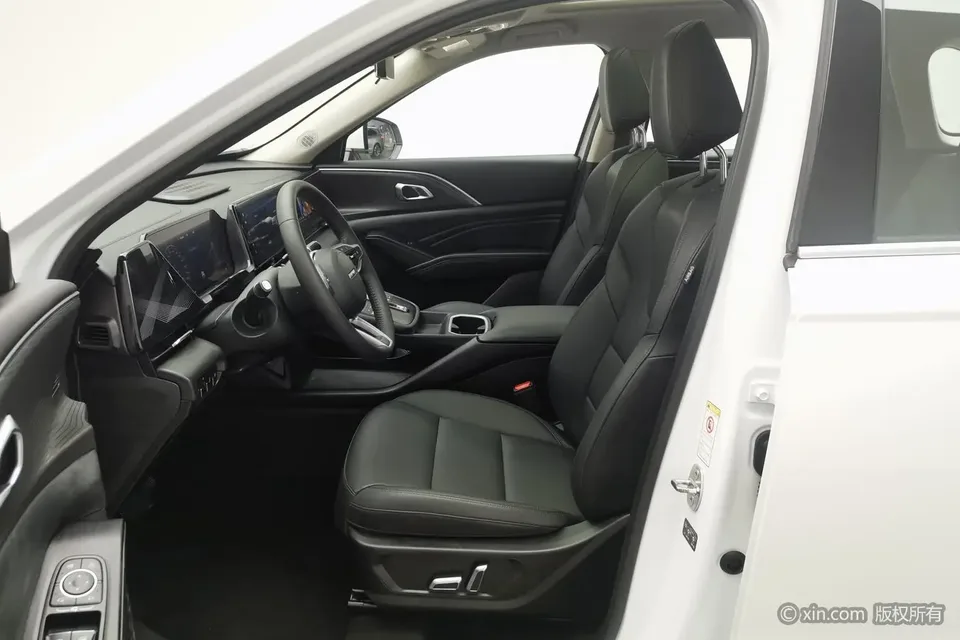 Haval Xiaolong MAX 1.5L Hi4 105 4WD Pilot Edition 2024 — миниатюра 5