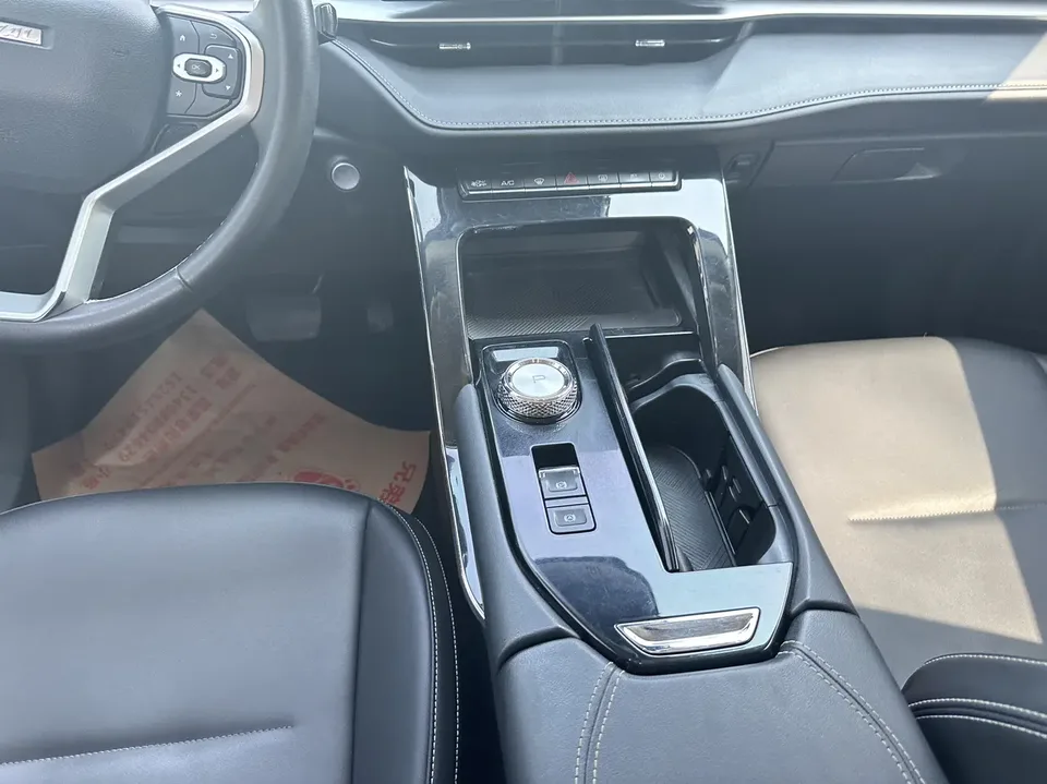 Haval H6 third generation 2.0T automatic two-wheel drive Max version 2023 — миниатюра 5