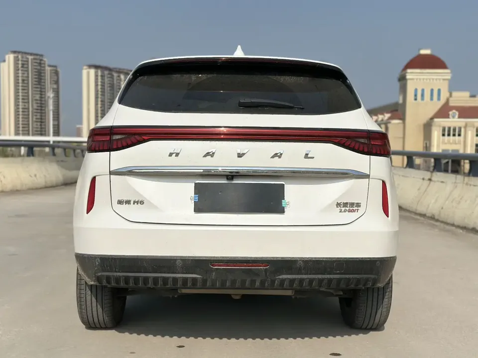 Haval H6 third generation 2.0T automatic two-wheel drive Max version 2023 — миниатюра 2