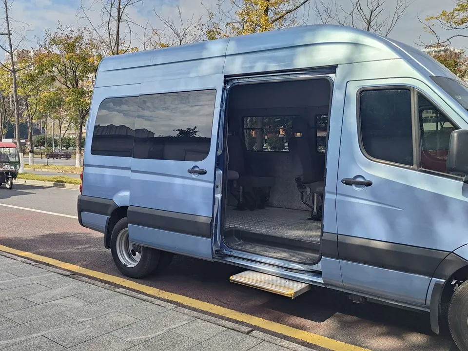 Jiangxi Xing Rui Xing Rui 2021 2.0T 5 Series Star Express 6/7 Seats High Roof D20TCIF1 2022 — thumbnail 3