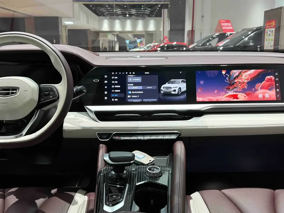 Geely Monjaro 2.0TD DCT EVO 2WD Smart Edition 2022 — миниатюра 3