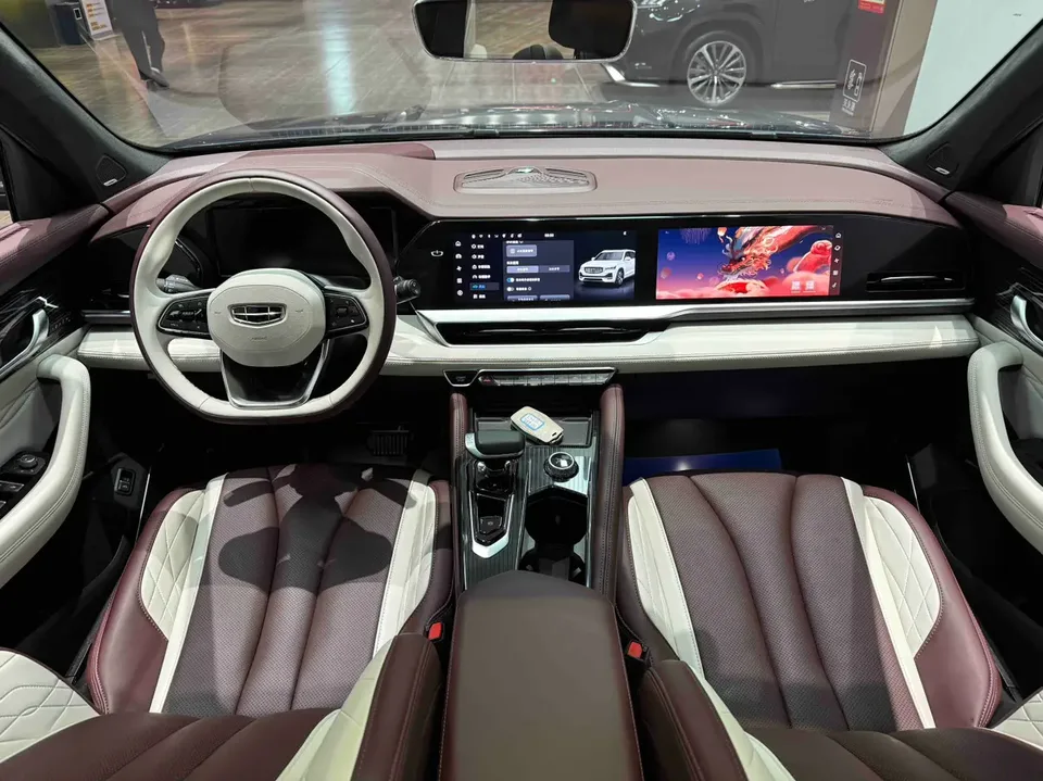 Geely Monjaro 2.0TD DCT EVO 2WD Smart Edition 2022 — миниатюра 5