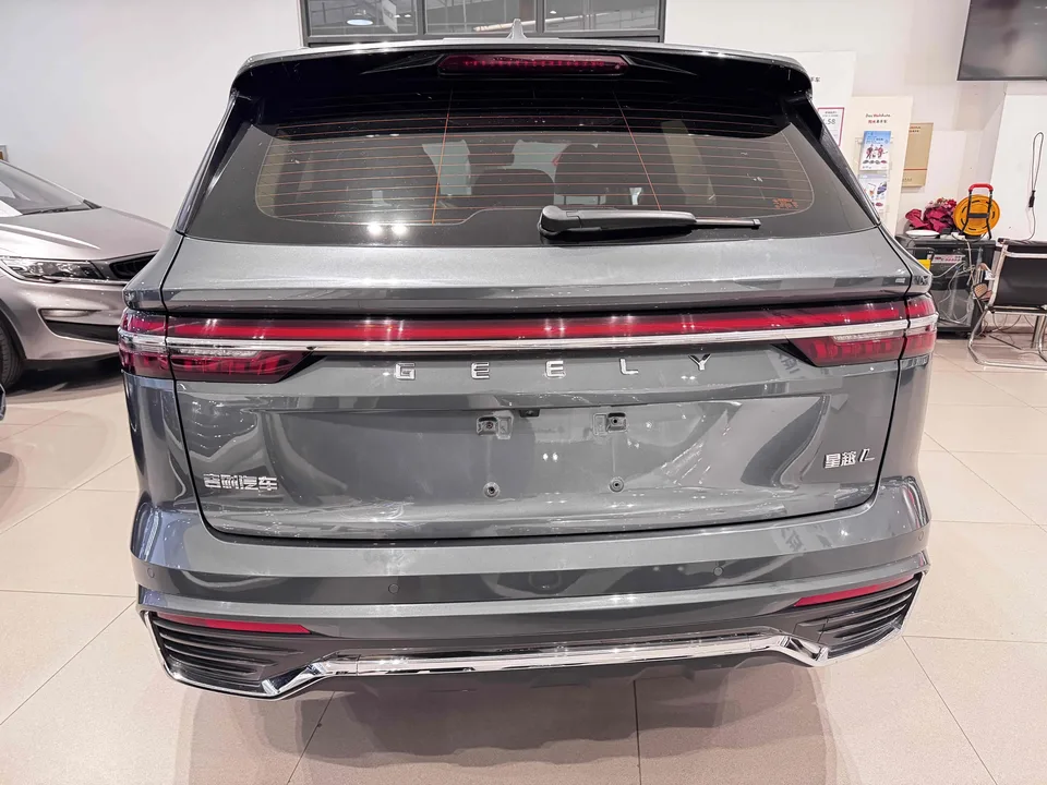 Geely Monjaro 2.0TD DCT EVO 2WD Premium Edition 2022 — миниатюра 2