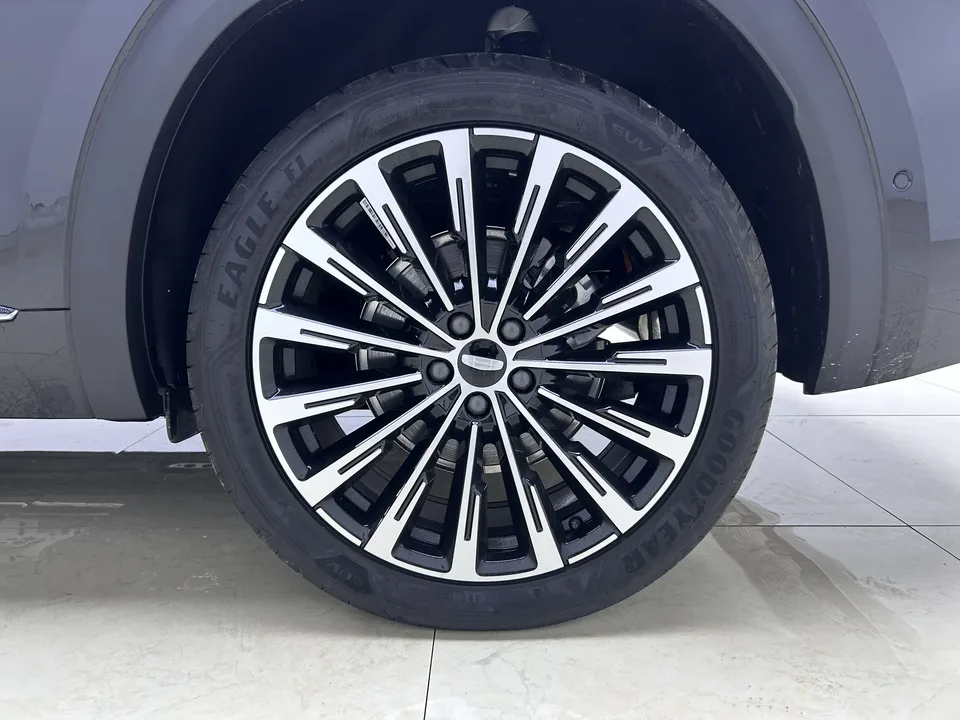 Geely Monjaro Xingyue L 2024 Hybrid 1.5T Galaxy Edition 2025 — миниатюра 3