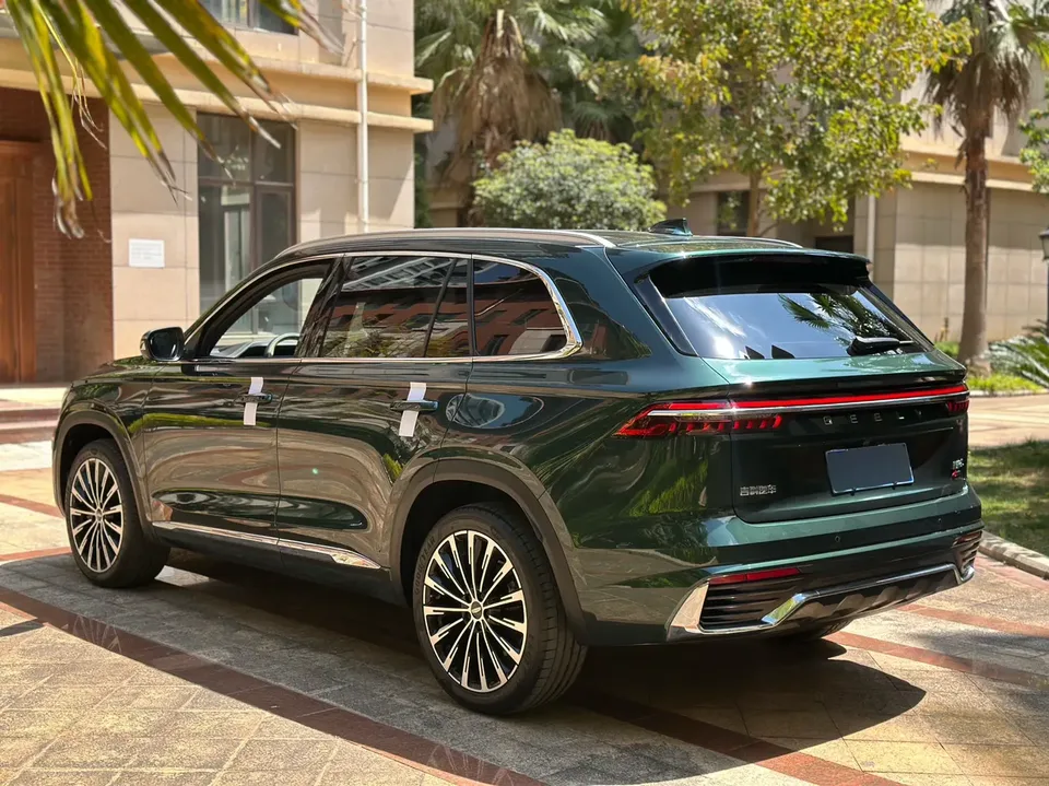 Geely Monjaro Xingyue L 2025 2.0TD High Power Automatic 4WD Dongfang Yao Wangyue Edition 2024 — миниатюра 2