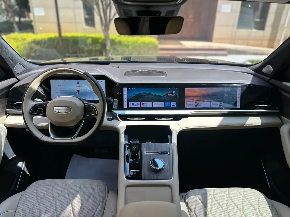 Geely Monjaro Xingyue L 2025 2.0TD High Power Automatic 4WD Dongfang Yao Wangyue Edition 2024 — миниатюра 5