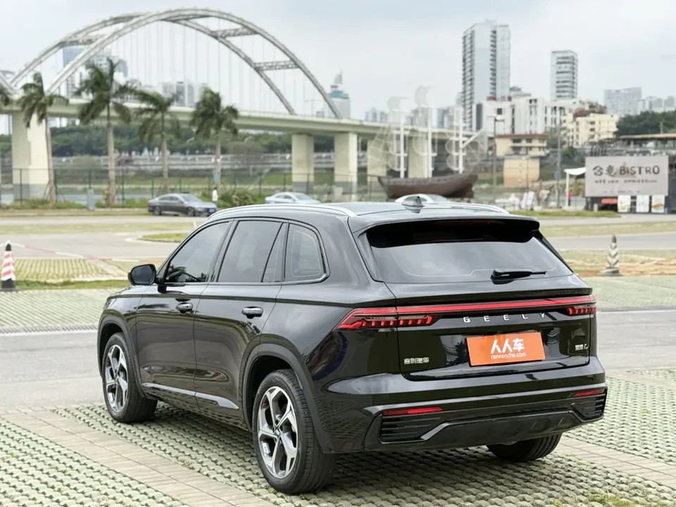 Geely Monjaro 2.0TD DCT EVO 2WD Changfeng Edition 2025 — миниатюра 4