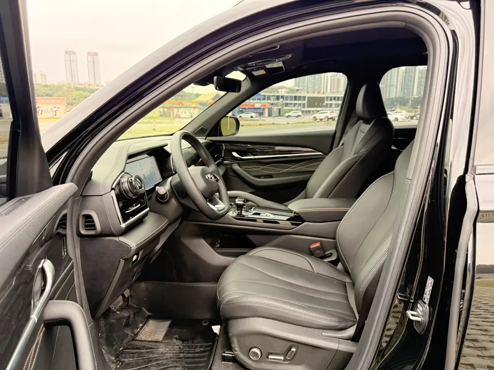 Geely Monjaro 2.0TD DCT EVO 2WD Changfeng Edition 2025 — миниатюра 5
