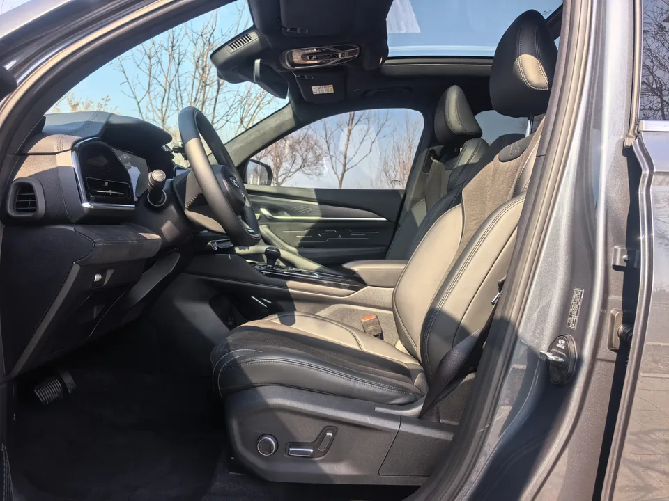 Geely Monjaro Xingyue L 2024 2.0TD High Power Automatic 2WD Skyline Edition 2024 — миниатюра 5