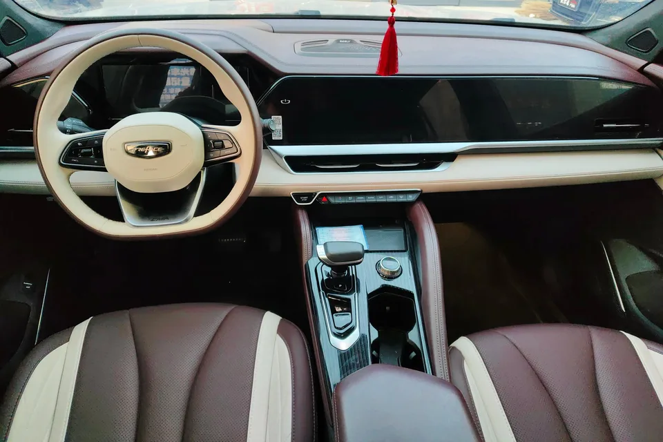 Geely Monjaro Xingyue L 2024 2.0TD High Power Automatic 2WD Yunqi Edition 2024 — миниатюра 4