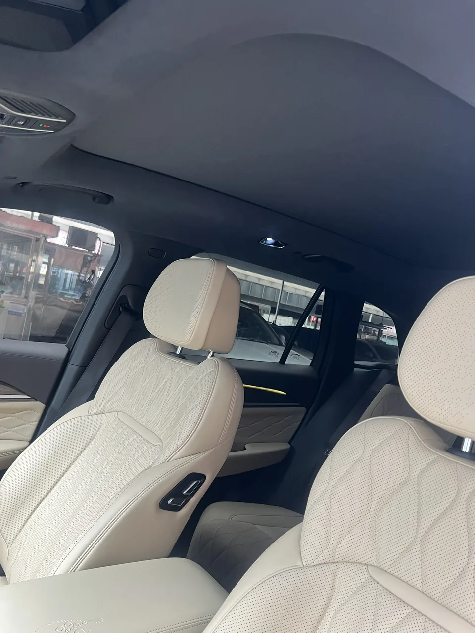 Geely Monjaro Xingyue L 2025 2.0TD High Power Automatic 4WD Dongfang Yao Wangyue Edition 2024 — миниатюра 4
