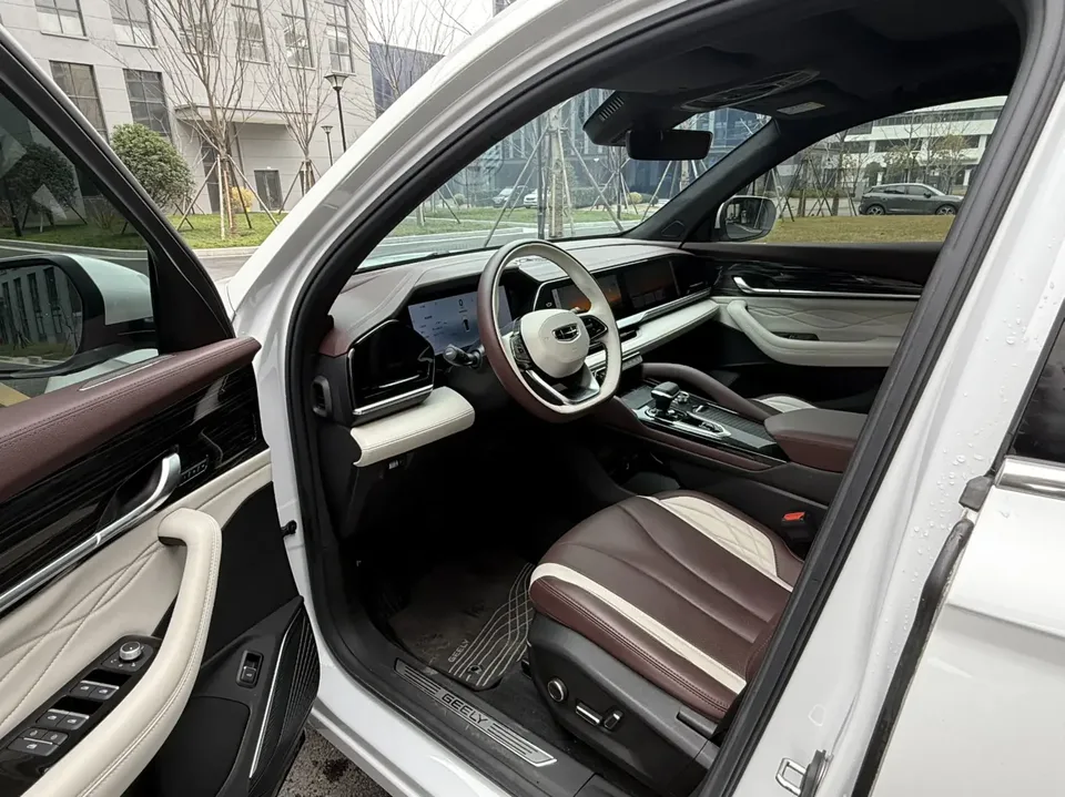 Geely Monjaro Xingyue L 2024 2.0TD High Power Automatic 2WD Yunqi Edition 2024 — миниатюра 4