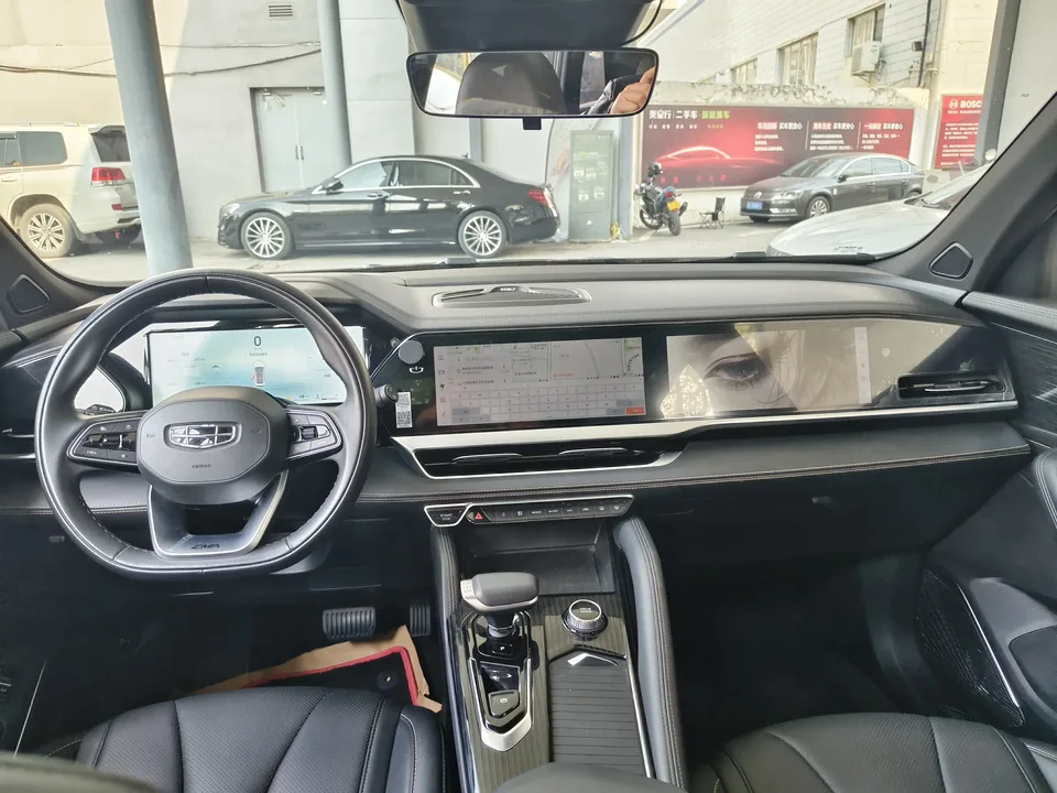 Geely Monjaro Xingyue L 2024 2.0TD DCT EVO 2WD Changfeng Edition 2024 — thumbnail 3