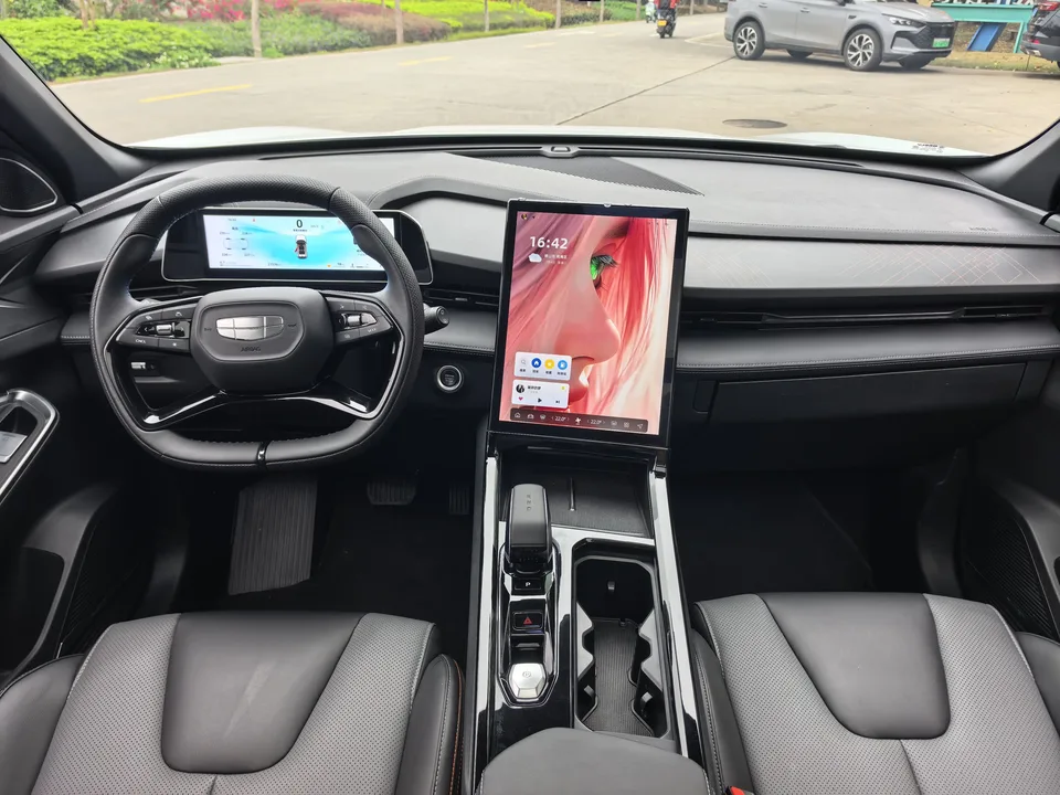 Geely Atlas Boyue COOL 1.5T Smart 2024 — миниатюра 3