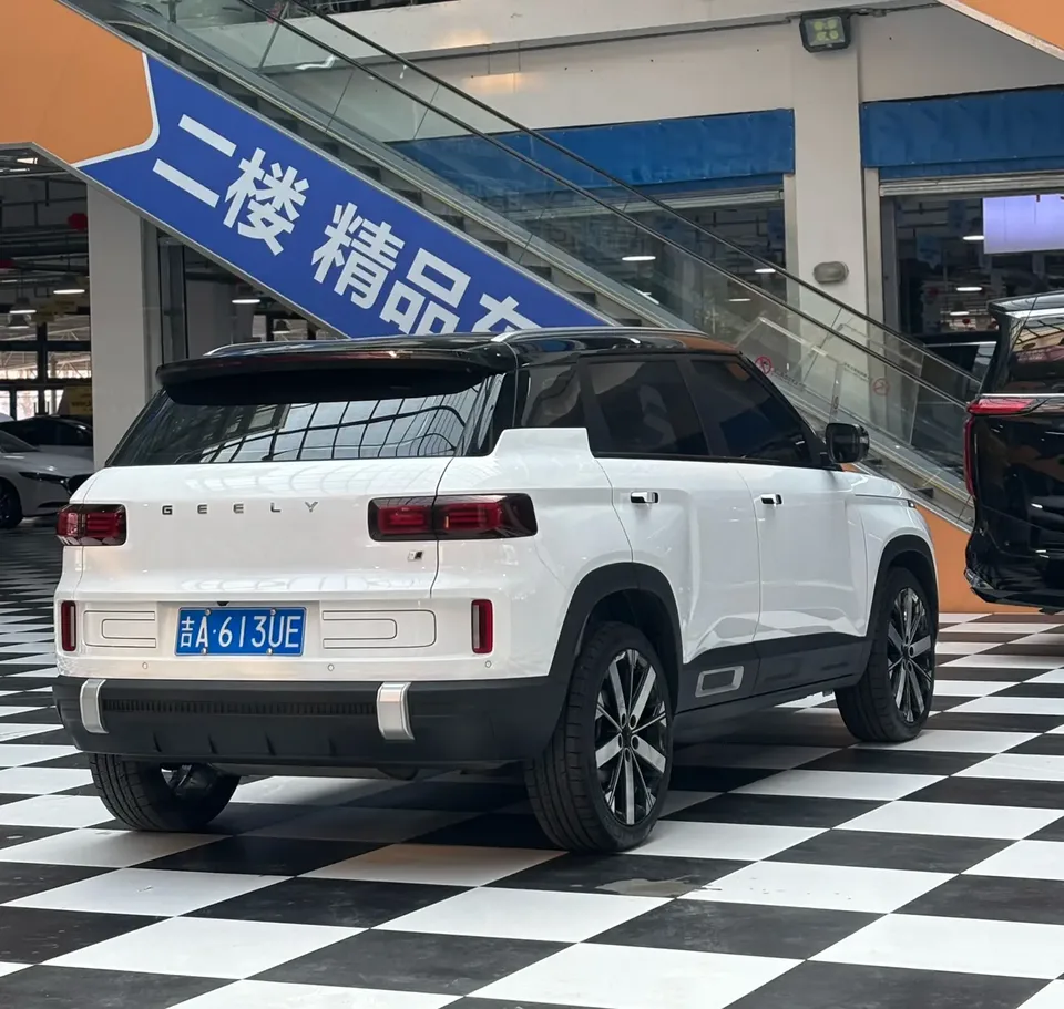 Geely ICON Geely ICON 2023 1.5TD Chocolate Edition 2023 — миниатюра 2