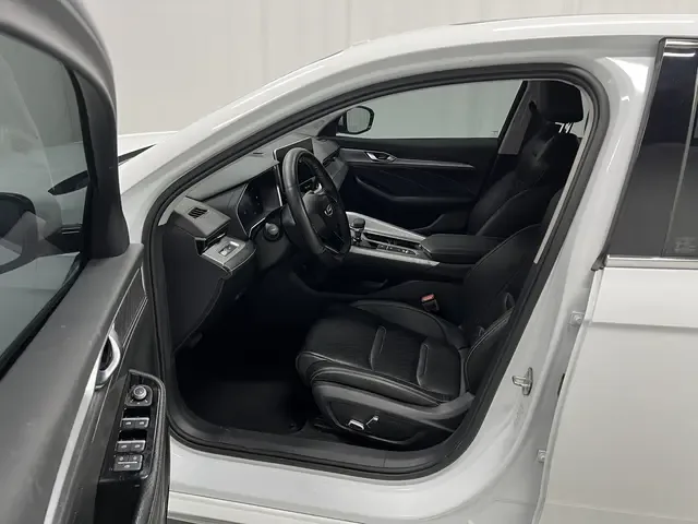 Geely Xing Rui 2.0T luxury model 2023 — миниатюра 5