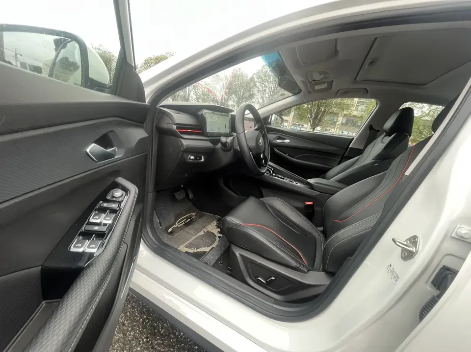 Geely Binrui Binrui 2024 Binrui 2024 Binrui COOL 1.5T DCT Champion Edition 2024 — thumbnail 5