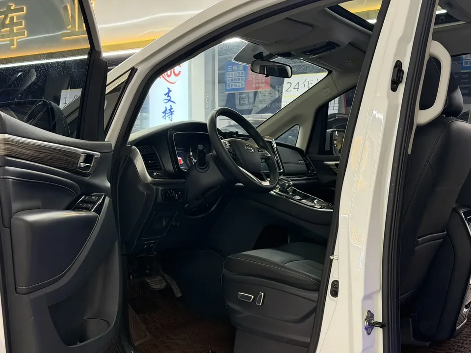 GAC Trumpchi M8 Trumpchi M8 2023 Lingxiu Series 390T Premium Edition 2023 — миниатюра 3