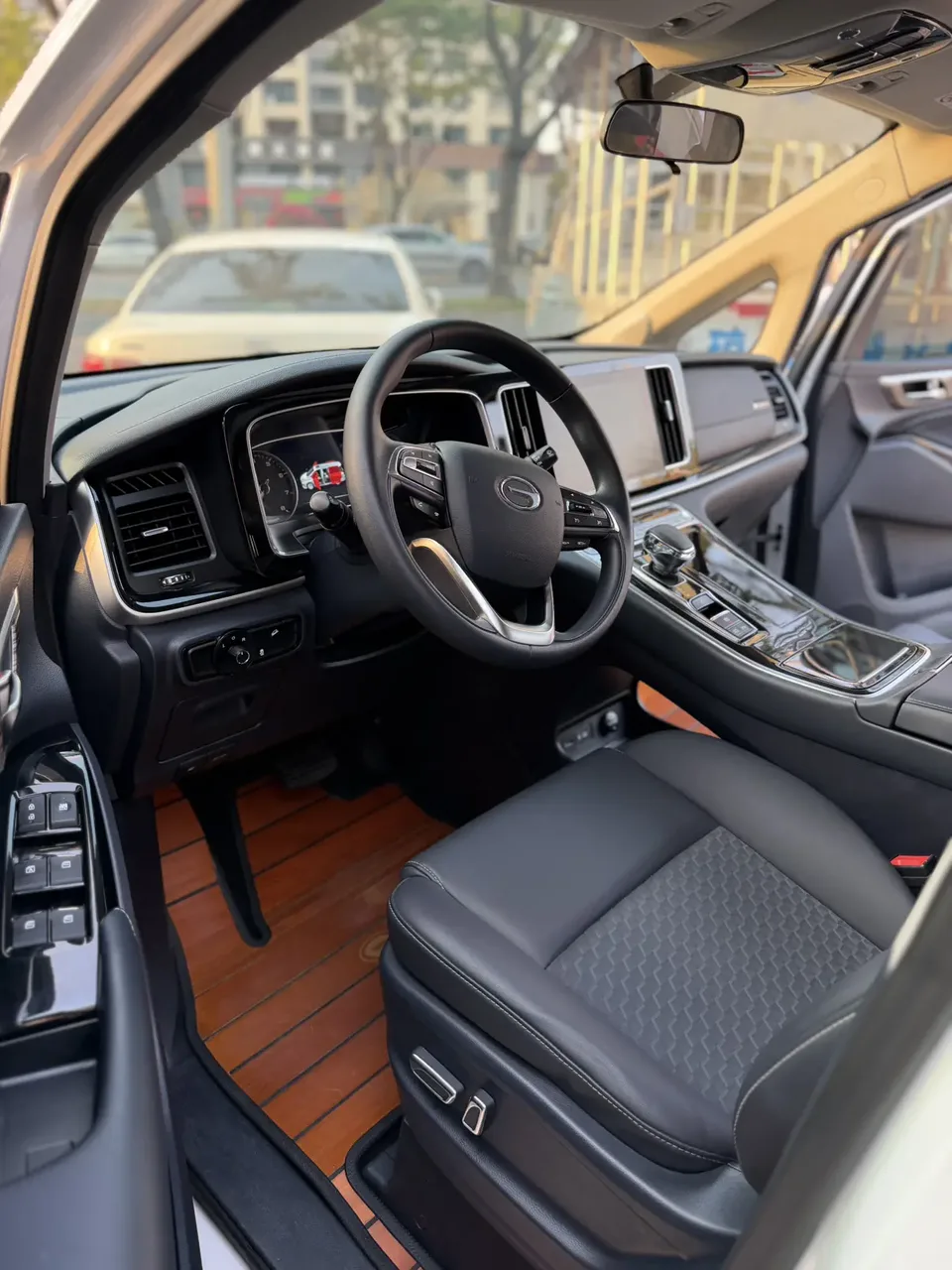 GAC Trumpchi M8 Trumpchi M8 2023 Lingxiu Series 390T Deluxe Edition 2024 — миниатюра 5