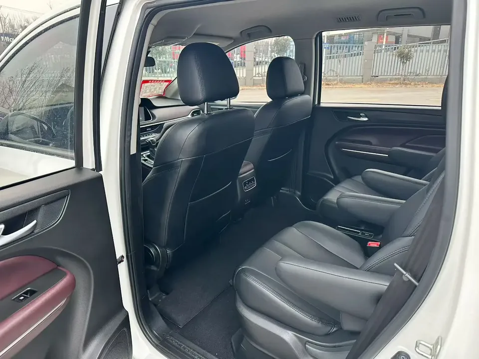 GAC Trumpchi M6 Trumpchi M6 2021 270T automatic elite version 7 seats 2022 — миниатюра 4