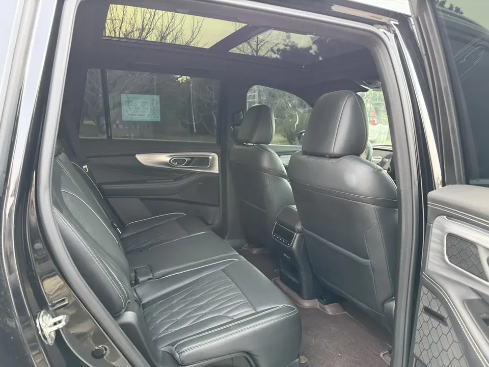 GAC Trumpchi GS8 Trumpchi GS8 2022 Pilot Series 2.0TGDI 2WD luxury smart connected version 7 seats 2023 — миниатюра 4