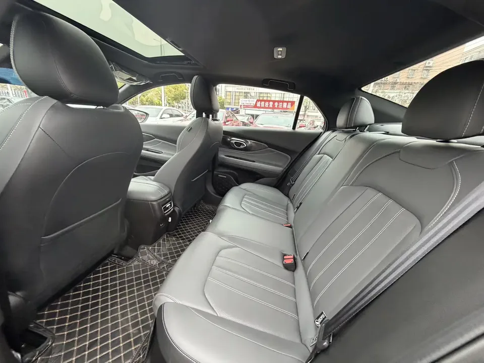 GAC Trumpchi Shadow Leopard 270T DCT S 2025 — миниатюра 4