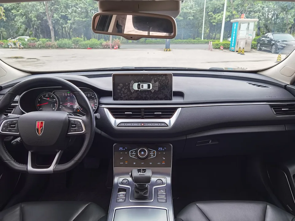 Hongqi H5 classic Hongqi H5 Classic 2022 1.8T Automatic Intelligent Connected Flag Edition 2022 — миниатюра 3