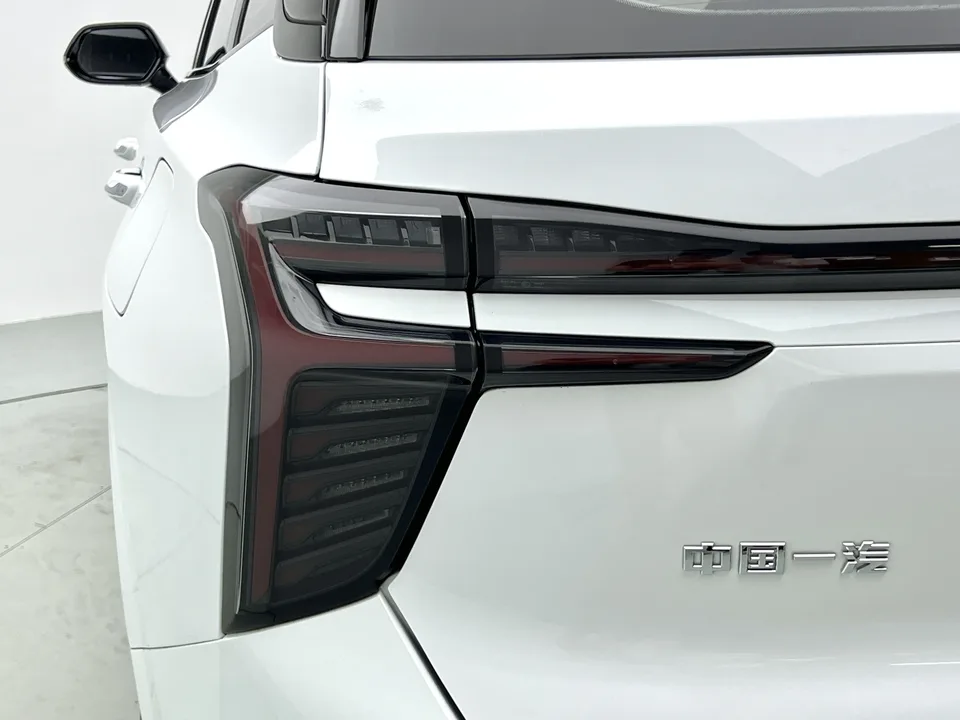 Hongqi HS3 PHEV 115km Jinwei Edition 2025 — миниатюра 4
