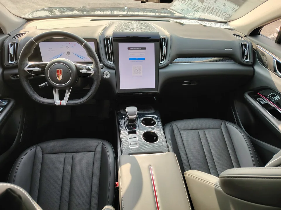 Hongqi HS3 PHEV 115km Jinwei Edition 2025 — миниатюра 3