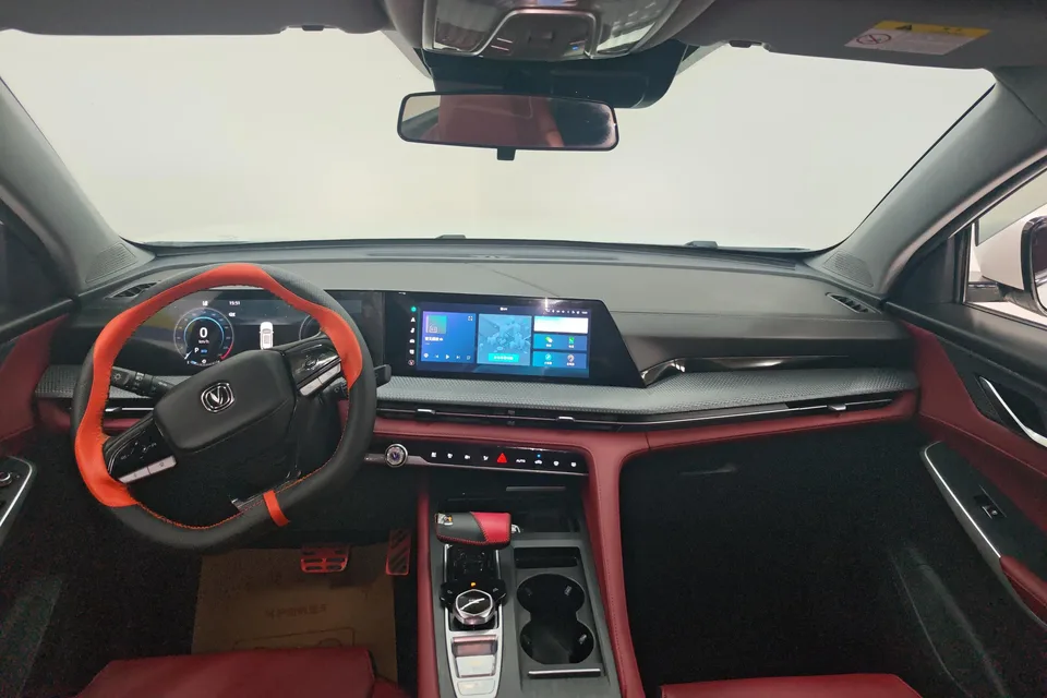 Changan CS75PLUS Second Generation 2.0T Automatic Premium Edition 2022 — миниатюра 3