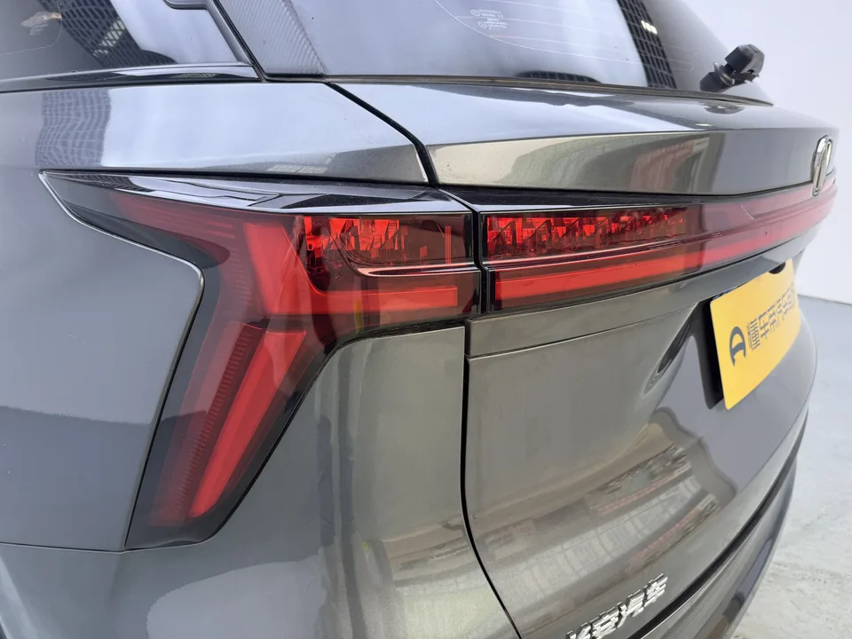 Changan CS75PLUS Changan CS75 PLUS 2023 The third generation 1.5T automatic premium model 2024 — thumbnail 4