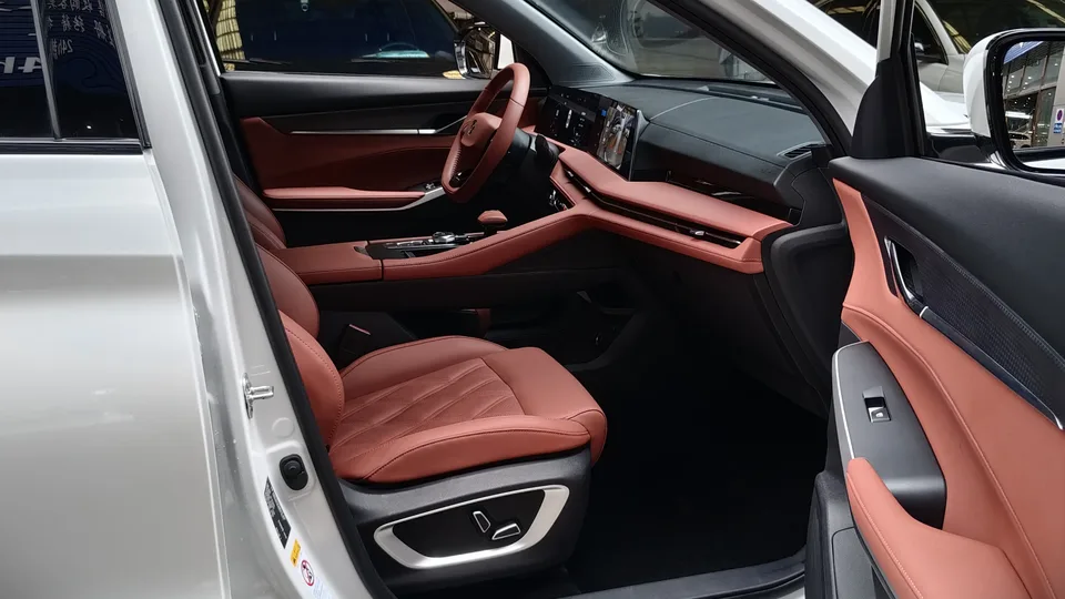 Changan CS75PLUS third generation champion version 1.5T automatic intelligent driving dynamic navigation model 2024 — миниатюра 3