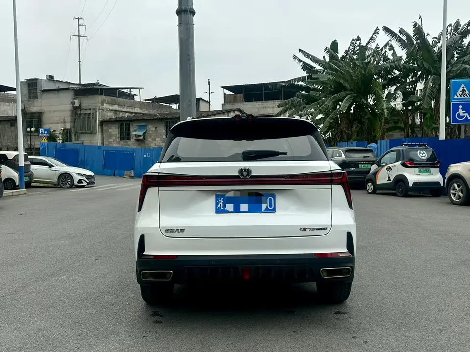 Changan CS75PLUS second generation 1.5T automatic exclusive model 2022 — миниатюра 2
