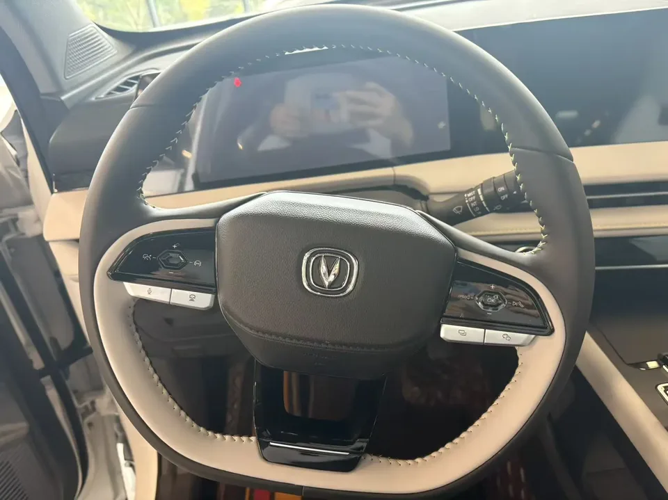 Changan CS75PLUS third generation 1.5T automatic pilot model 2023 — миниатюра 5