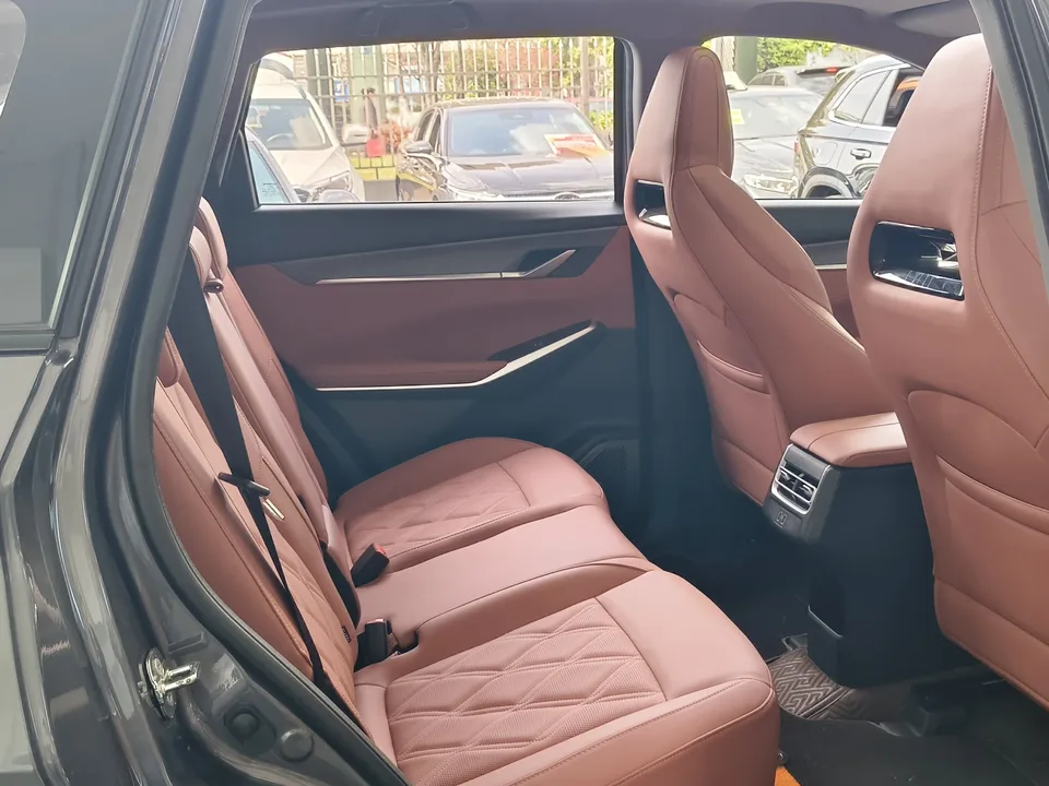 Changan CS75PLUS third generation 1.5T automatic premium model 2023 — миниатюра 3