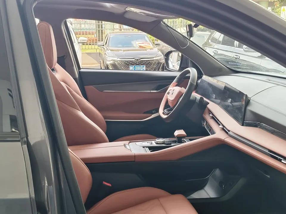 Changan CS75PLUS third generation 1.5T automatic premium model 2023 — миниатюра 5