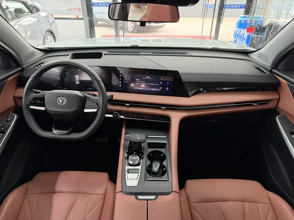 Changan CS75PLUS third generation champion version 2.0T automatic intelligent driving powerful engine 2024 — миниатюра 4