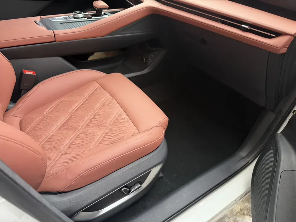 Changan CS75PLUS third generation 1.5T automatic premium model 2023 — миниатюра 3